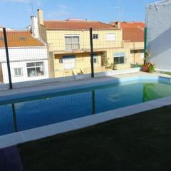 2 bedrooms apartement with shared pool enclosed garden and wifi at Almada 5 km away from the beach