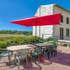 Lovely Cottage in Pontgibaud with Garden near Lake