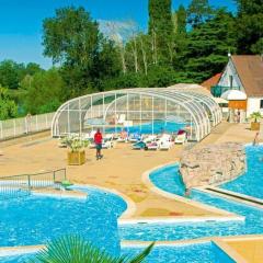 Bungalow de 3 chambres avec piscine partagee et terrasse amenagee a Trogues