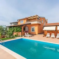 Apartment Complex Villa Visnjan with Pool