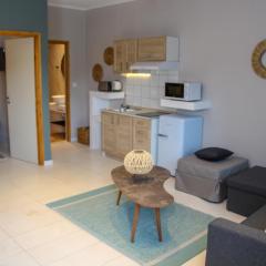 Lamprini's Deluxe Studios