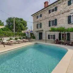 Cozy villa Zita with private pool near town center