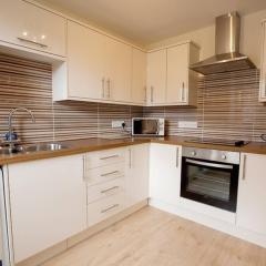 City Centre Executive 2 Bed Apartment with WiFi & Parking