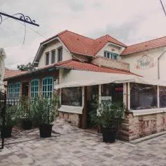Ötösfogat Panzió