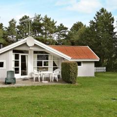8 person holiday home in R dby