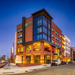 Holiday Inn Express & Suites - Charlotte - South End, an IHG Hotel