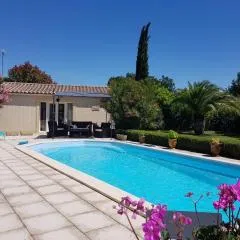 CHAMBRE D HOTES à 4 KMS D UZES " Chez Nadou "