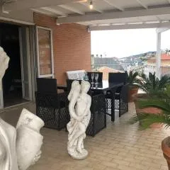 Ampio attico a 5 minuti dal mare