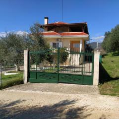 Loutro House