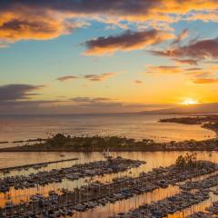 @ Marbella Lane Executive Suite, Steps to Beach