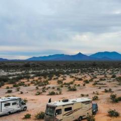 Dry Camping, Bring your own Camping Gear, RV or Mobile, close to sand dunes