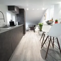 Buhardilla Comillas Beach Primera Línea de Playa, Wifi, Netflix