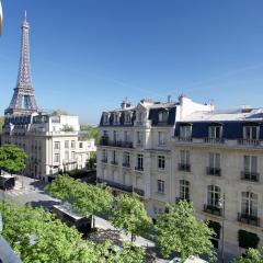 Outstanding 2 bedrooms with a terrific Eiffel Tower view