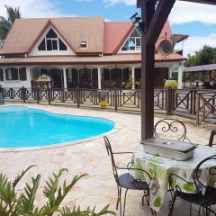 Villa de 7 chambres avec vue sur la mer piscine privee et jardin clos a Saint Benoit a 5 km de la plage