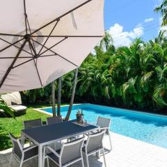 Paradise Home 3 BR with Heated Pool close to Beach