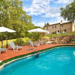 Villa vicino Siena con piscina e molto verde - solo per Voi