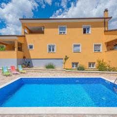 Beautiful Home In Sorici-kanfanar With 2 Bedrooms, Wifi And Outdoor Swimming Pool