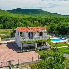 Nice Home In Blato Na Cetini With 5 Bedrooms, Wifi And Outdoor Swimming Pool