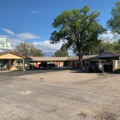 Lariat Motel