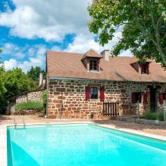 Beautiful holiday home with pool in Teillots