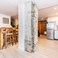 North House - Modern Meets Rustic- 2 Bedroom in Old Quebec