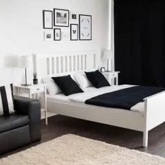 KELLER APARTMENT l 10E