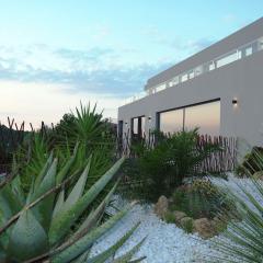 Casa Lou, architect villa with heated pool at Begur, 470m2