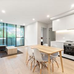 3 bed rooms apartment super convenient location