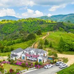 풍차랑 허브랑 펜션