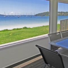 Casa Martins Absolute Waterfront House