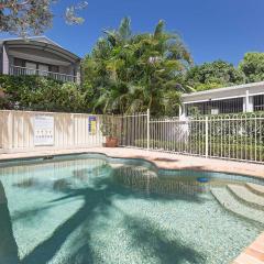 Seashells, 2,21-23 Magnus Street -Unit with Air con, complex lift and pool, close to town