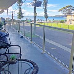 Shoal Court 2 fabulous location with water views