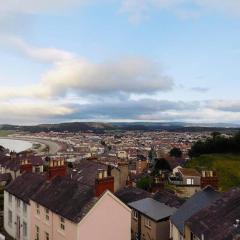 Beautiful Townhouse on The Great Orme, Llandudno PET FRIENDLY