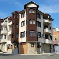 Апартамент КИМАКО, 100м2 на цена за хотелска стая за двама