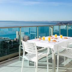 42nd floor - Penthouse VIP with private terrace and sea views