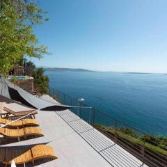 BNB RENTING Breathtaking luxurious villa with sea-view in Théoule sur Mer