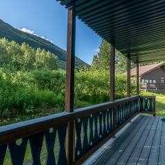 Alyeska Retreat C110