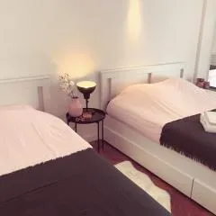 1min walk to Casino of Monaco