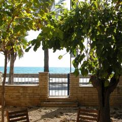 Salou 1 · House -garden in front of the beach - Ferrari Land