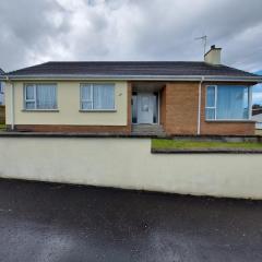HOMELY YELLOW BUNGALOW -Articlave-near Castlerock