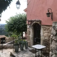 esprit brocante gîte classé saint jeannet