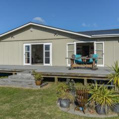 Harper Haven - Waimarama Holiday Home