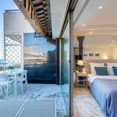 ROYAL PROMENADE Pool terrace with sea view