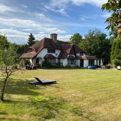 Chichester Retreat with Large Private Mature Garden