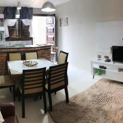 Apê completo com suíte, sacada e garagem fechada