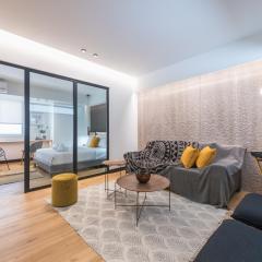 Brand New Ermou Veni Apartment