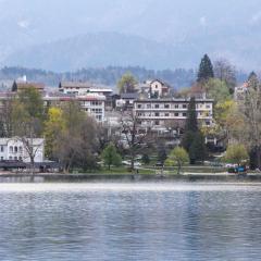 Lakefront Bled - Rooms & Apartments