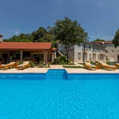 Villa KATA