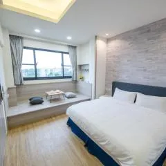 渡小夜電梯民宿 Yilannight B&B