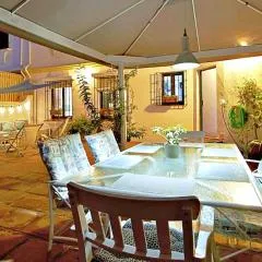 Grand patio apartment